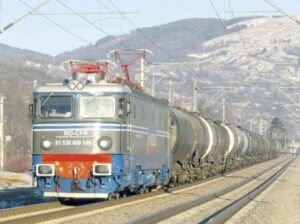 22-tren-marfa-605x