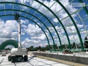 statia-tren-aeroport-constructie